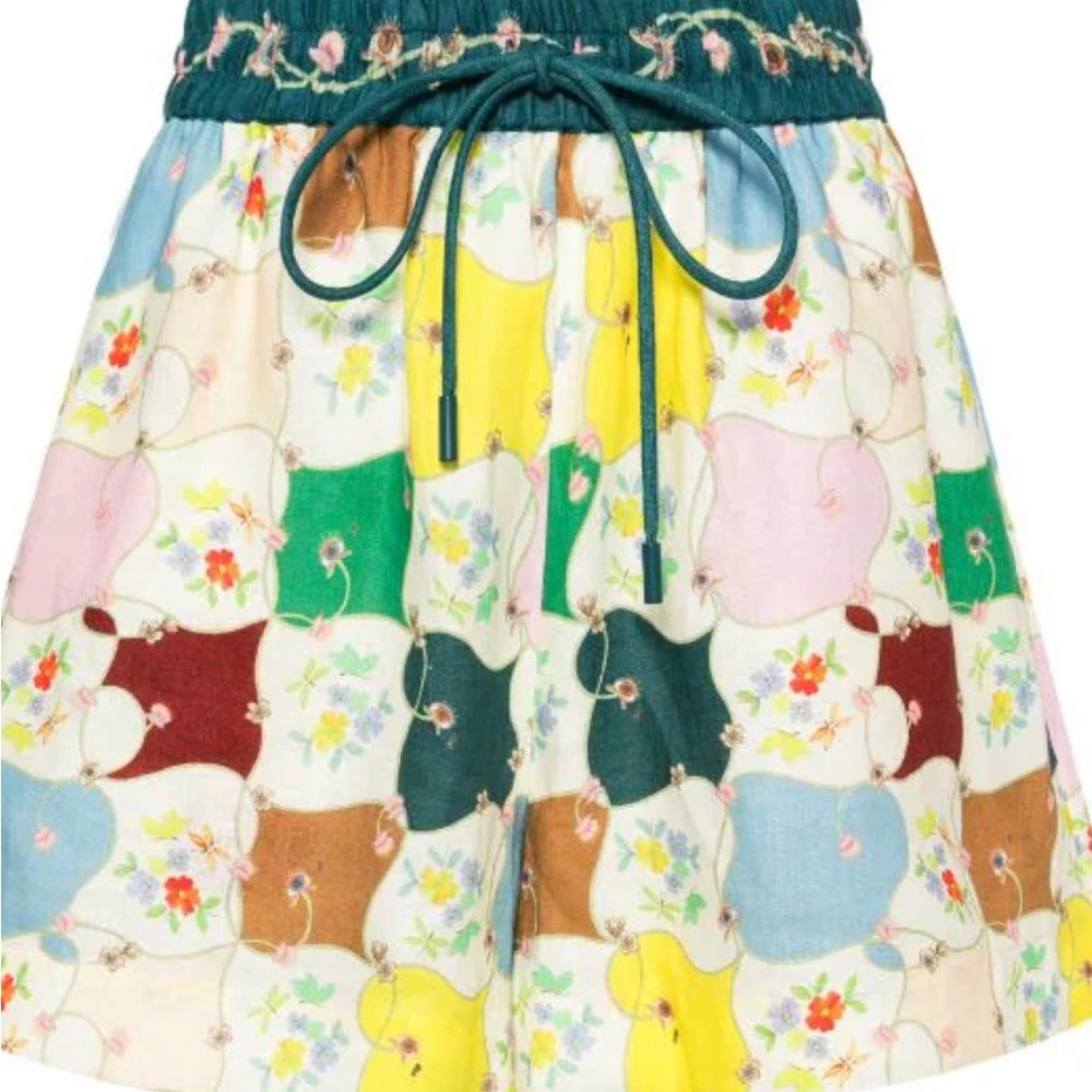Alemais Everly short